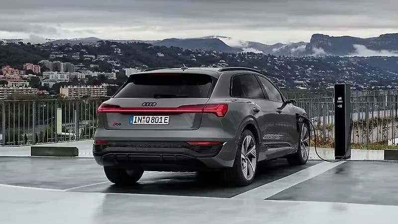 Audi Q8 e-tron — q8 e tron exterior rear view